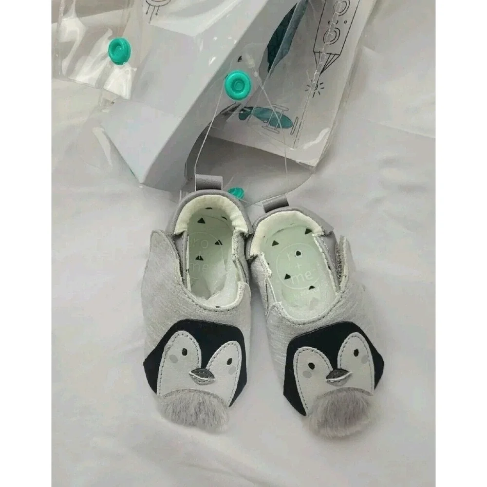 Ro+Me By Robeez Baby Slip On Crib Shoes Gray Penguin Booties Size 0-6 Mos NEW
